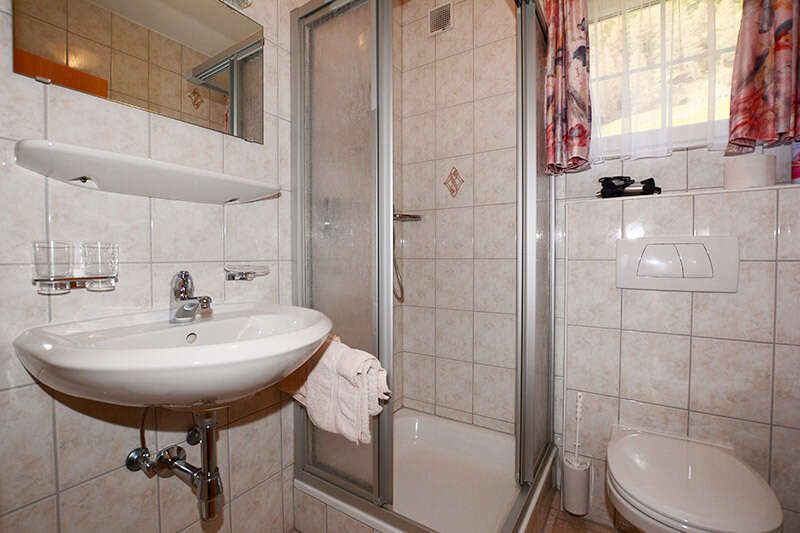 Apartment 3 with shower and toilet in the Ischglerblick apartment