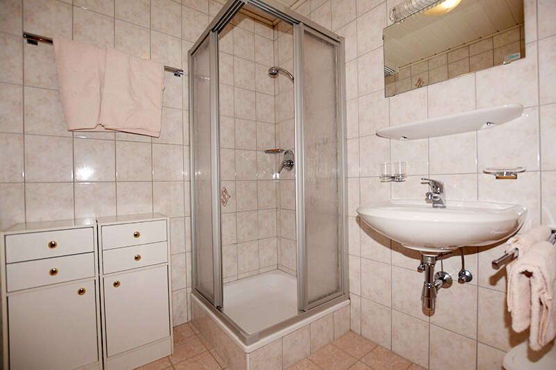 Apartment 5 with bathroom in the Appart Ischglerblick in Paznaun